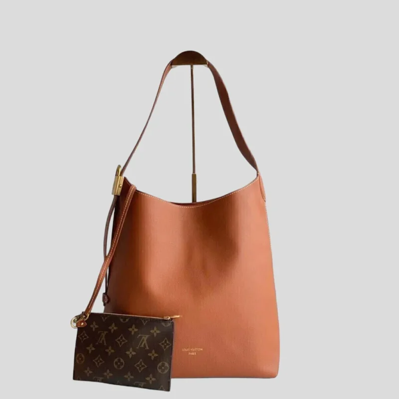 BOLSA LOUIS VUITTON LOW KEY HOBO